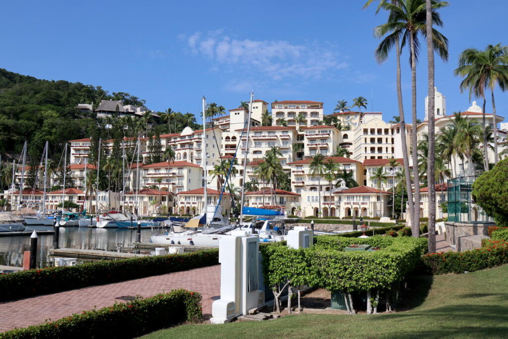 Marina, Gand Isla Navidad Resort Manzanillo Colima