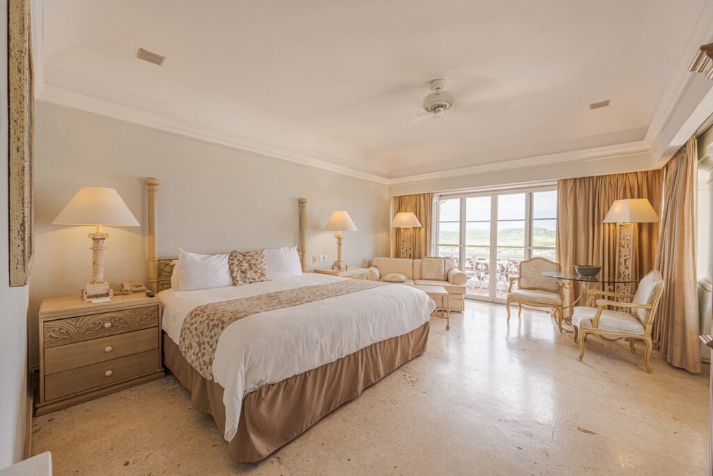 Habitación de Lujo, Hotel Grand Isla Navidad Resort, Hotel en Manzanillo Colima